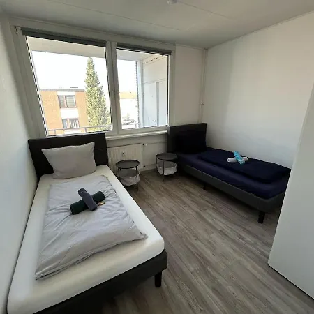 Monteurswohnung - - 6 Personen *