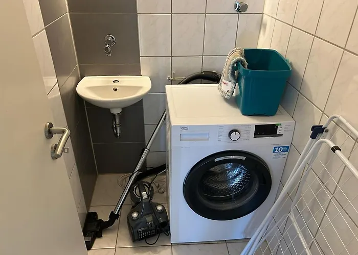 Appartement Monteurswohnung - - 6 Personen *